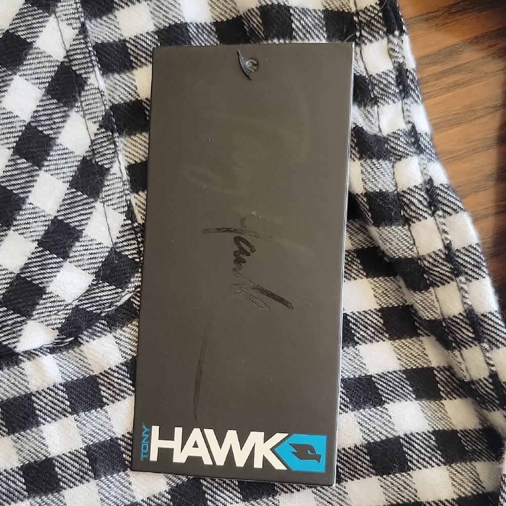 NWT-- TONY HAWK Men's Black and White Checkered Hoodie Shirt | Size: M - Picture 3 of 11